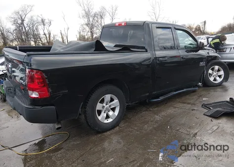 2017 Ram 1500 Express 4X4 6'4 Box из США, поврежденный, VIN 1C6RR7FGXHS678398